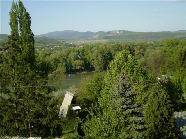 Bed and Breakfast Vadregeny Panzio Esztergom Exterior foto